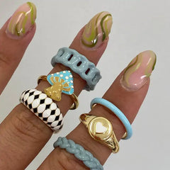 Vintage Embrace Hands Rings Set